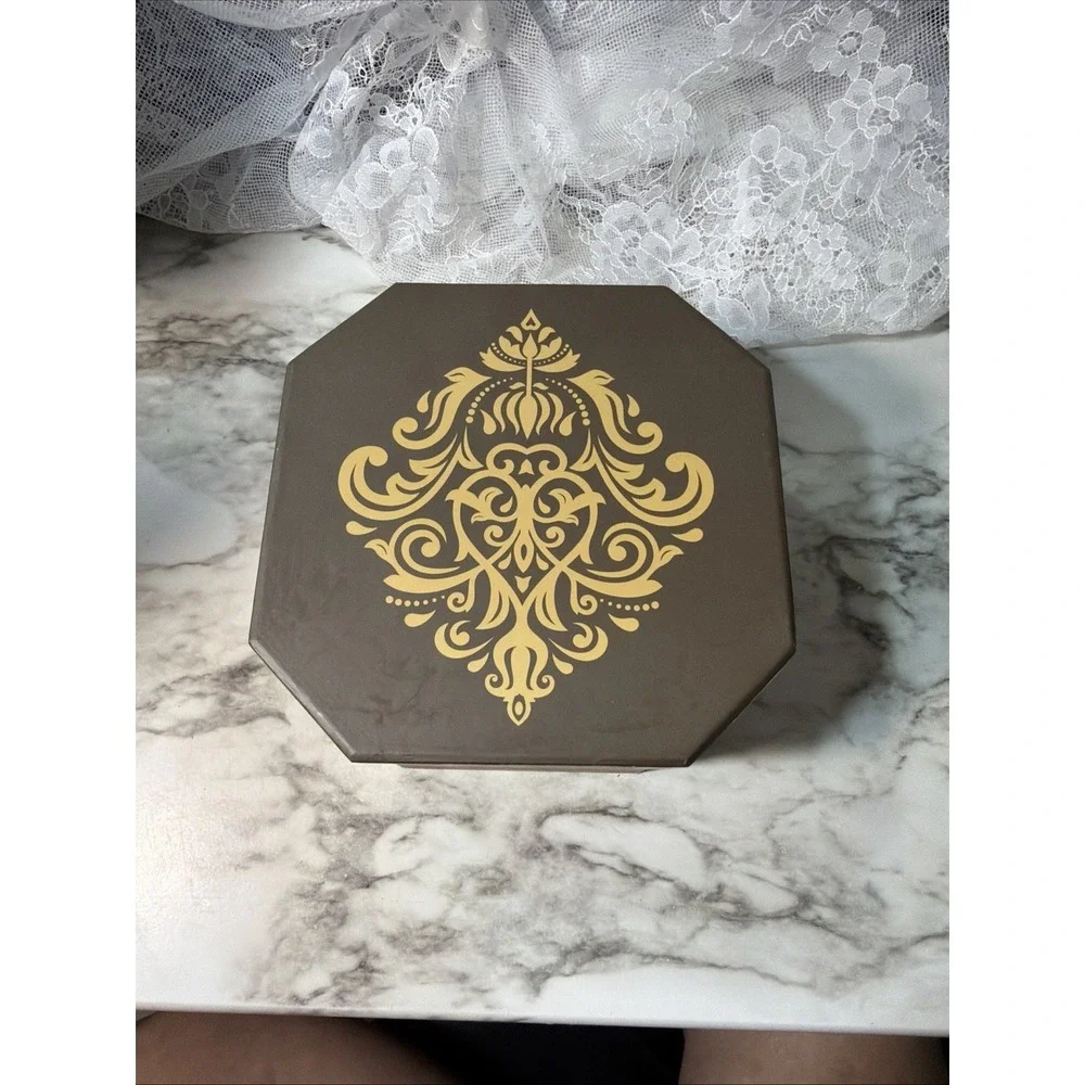Broadway Basketeers Octagonal Nesting Boxes Set of 5 Gold Filigree Tower (P2899)